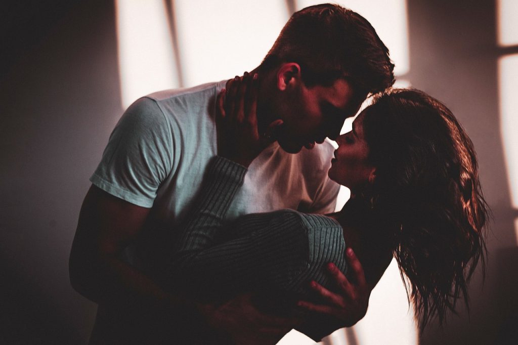 passion, couple, pair-4296544.jpg